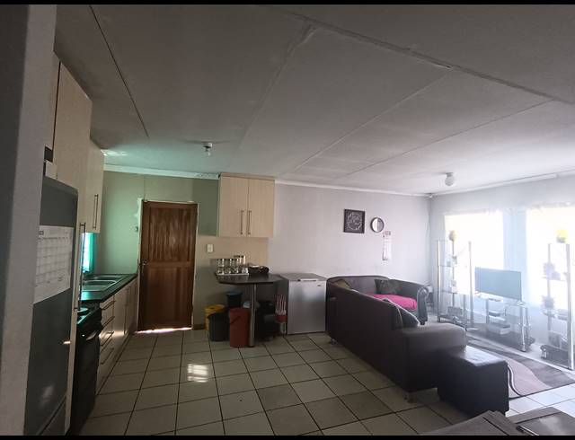 2 BEDROOM SECTIONAL TITLE FOR SALE IN VISTA PARK
